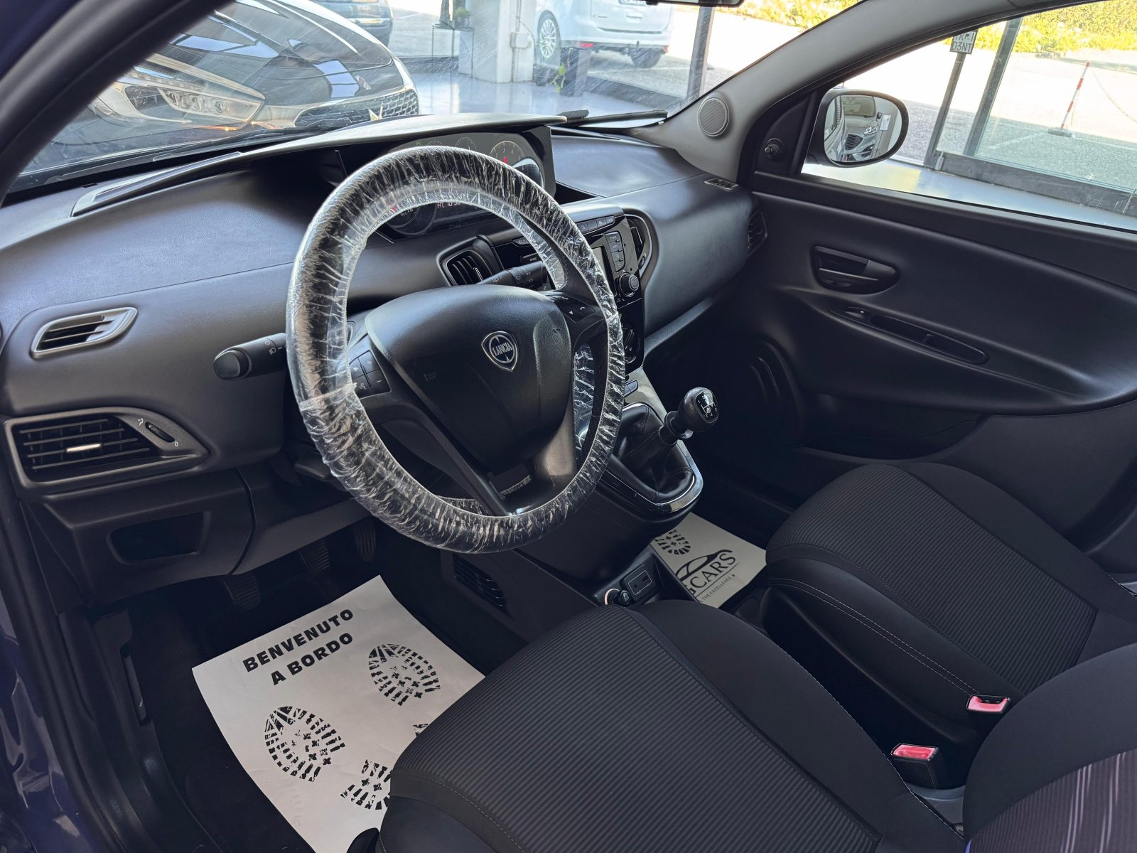 Lancia Ypsilon 1.2 69CV 5 porte Gold
